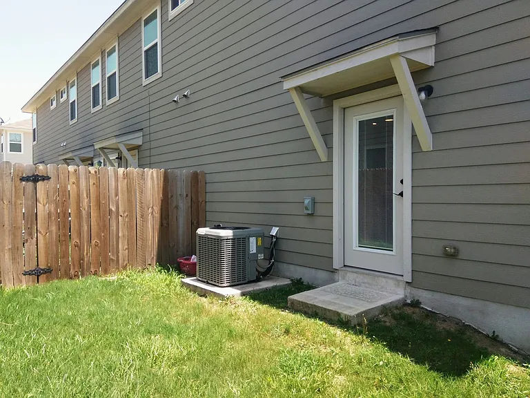 6315 Melanzane Ave #1 — Photo 42