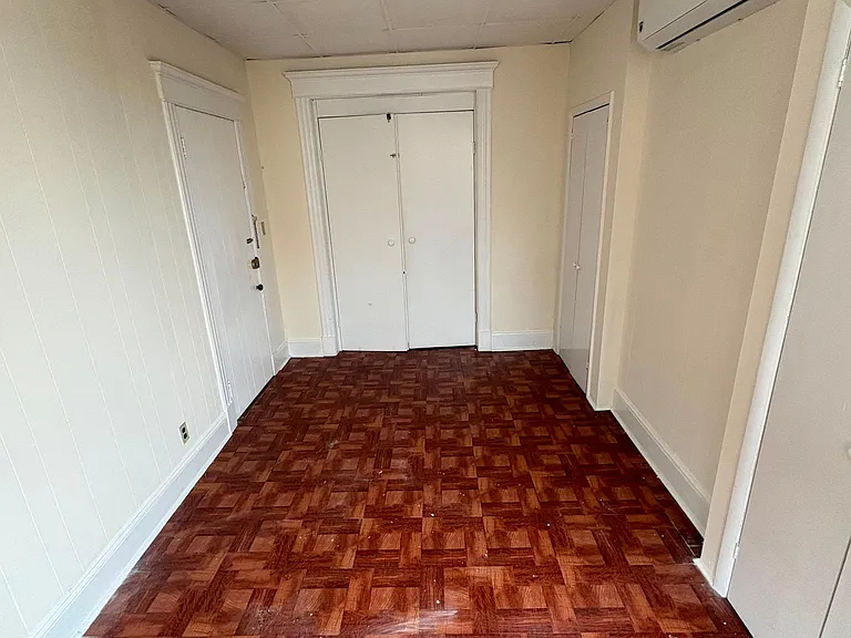 110 Webster Ave #1W — Photo 7