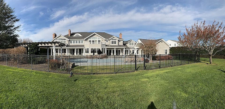 1st image of 15 Pheasant Cove Ct