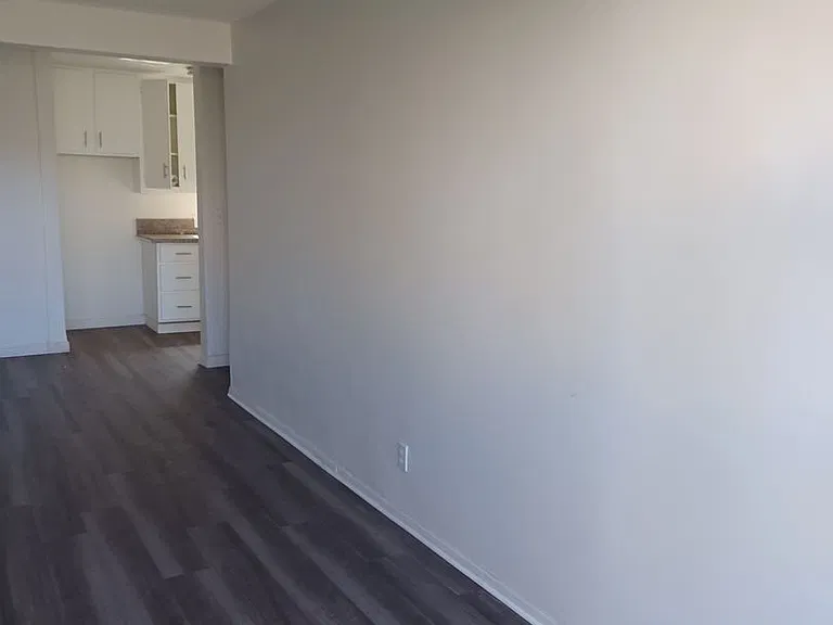 11418 S New Hampshire Ave — Photo 1