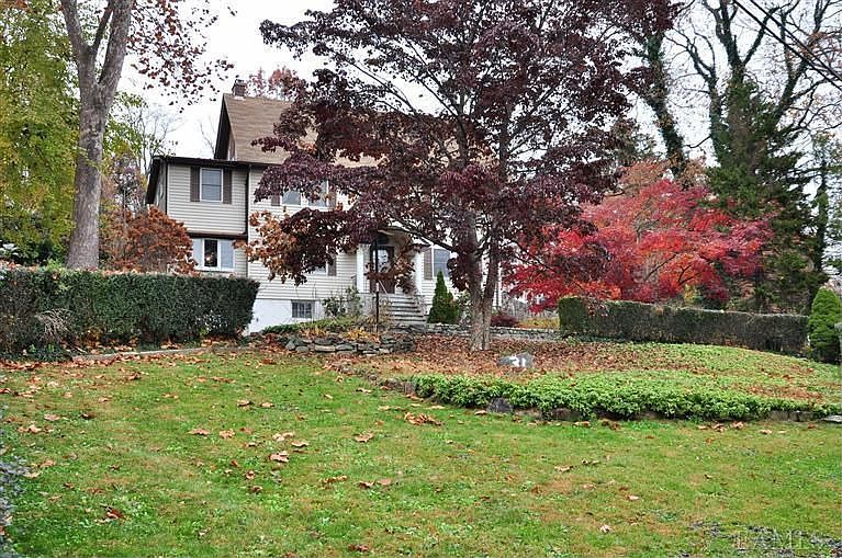 2nd image of 131 Shawnee Ave