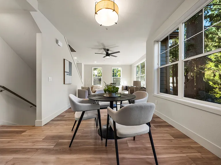 PUSC03 - Quarry Commons — Photo 14