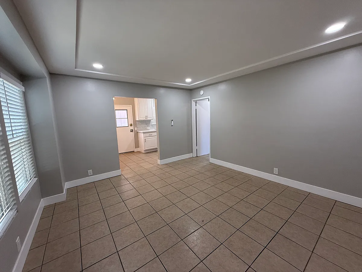 Building Photo - 8991 Bryson Ave #A