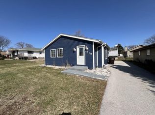 4018 S 92nd St, Greenfield, WI 53228