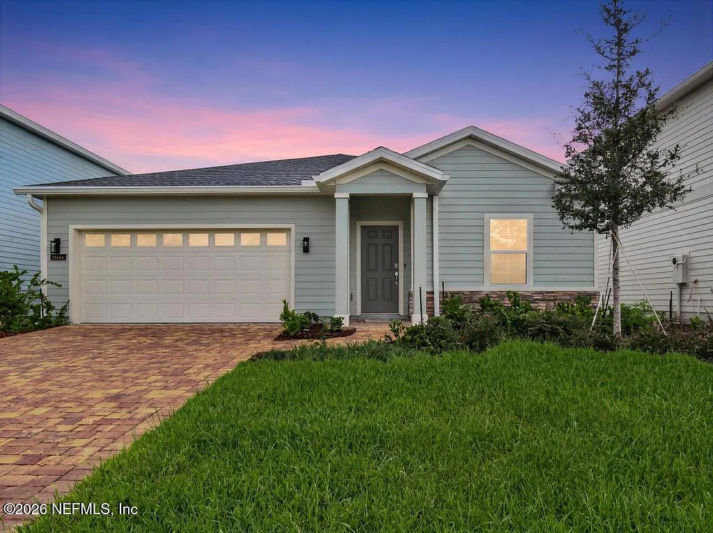 4 bed, 2.5 bath, 2257 sqft, $2,395 — Photo 1