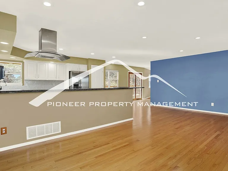 7530 Delmonico Dr — Photo 8