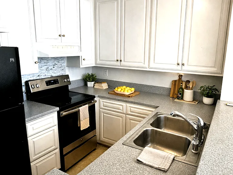 3549 Castle Glen Dr #231 — Photo 1