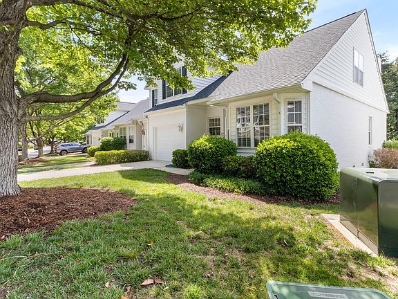 3rd image of 1627 Shepherds Glade Dr