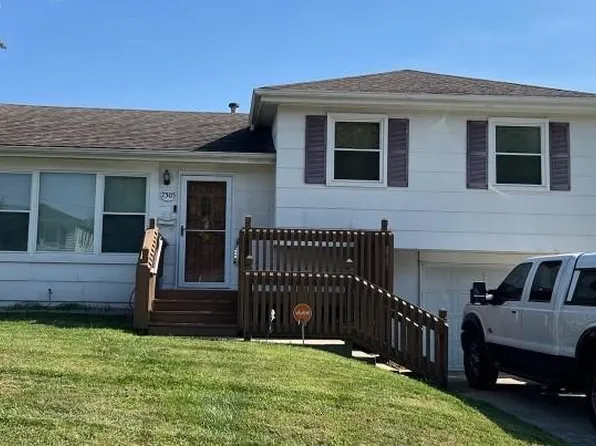 7305 NE 46th St, Kansas City, MO 64117