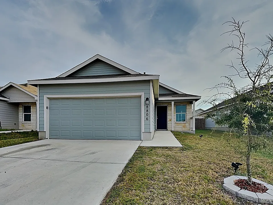 8806 Barrow Path