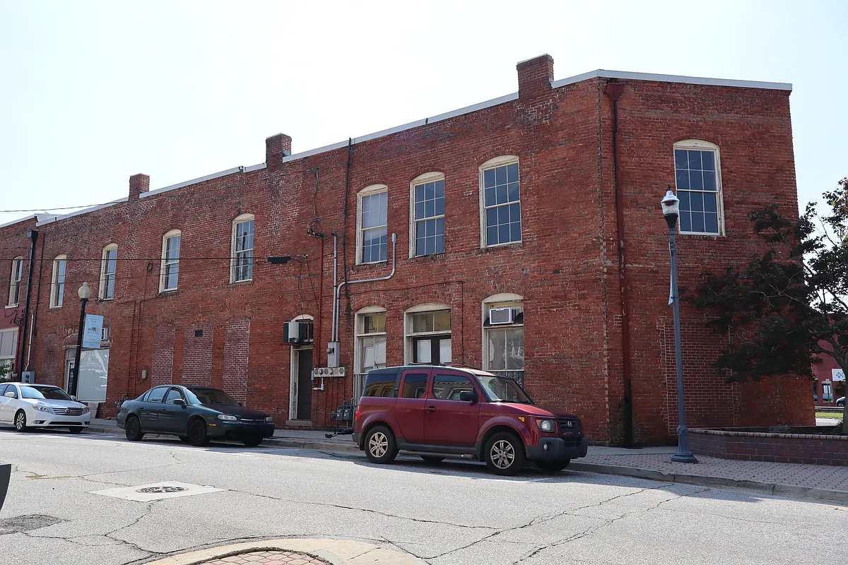 Building Photo - 1736 N Broad St #202