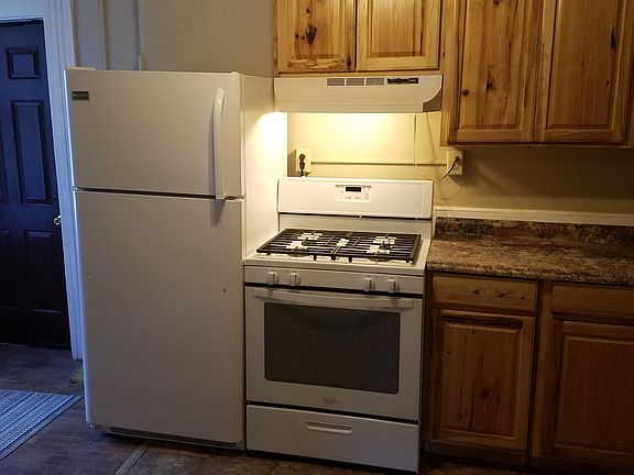 3rd image of 221 Paterson St APT 1