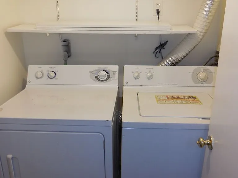 3035 Cambridge Pl NW — Photo 16