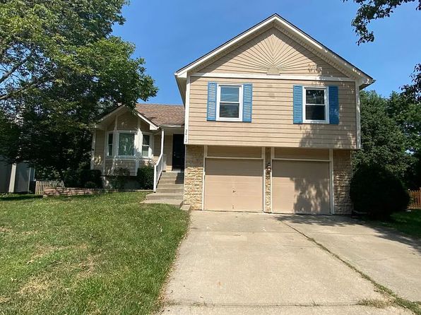 2412 NE Bridgeport Dr