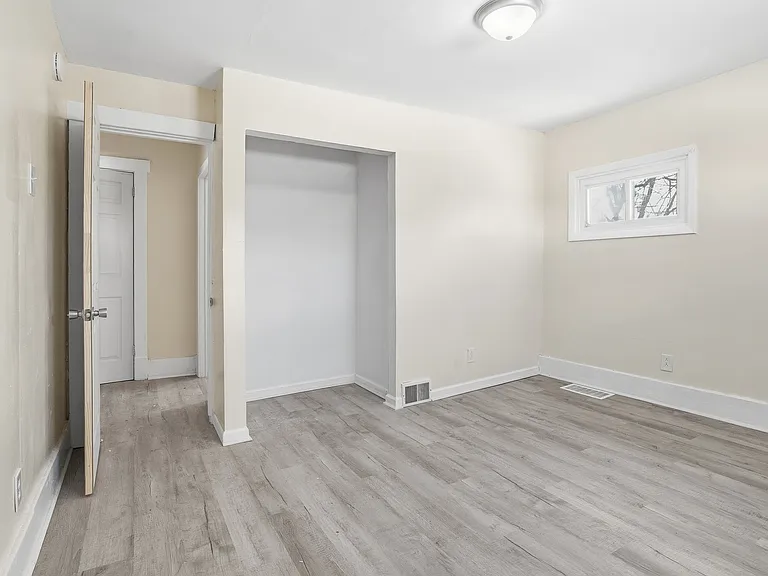 1237 Kenneth Ave #3 — Photo 10