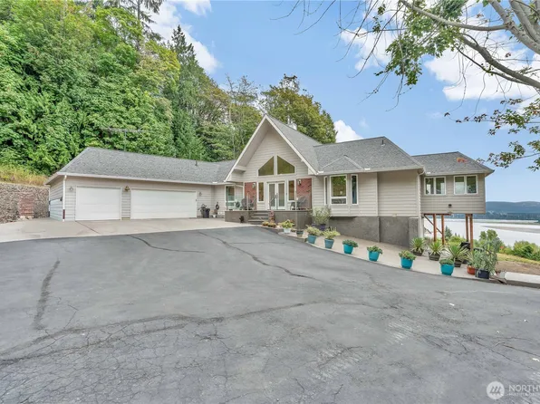 1663 E STATE ROUTE 4, Cathlamet, WA 98612