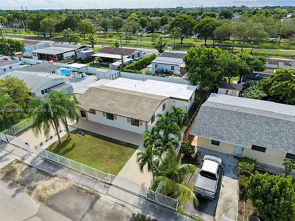 5th image of 19720 SW 116th Ave