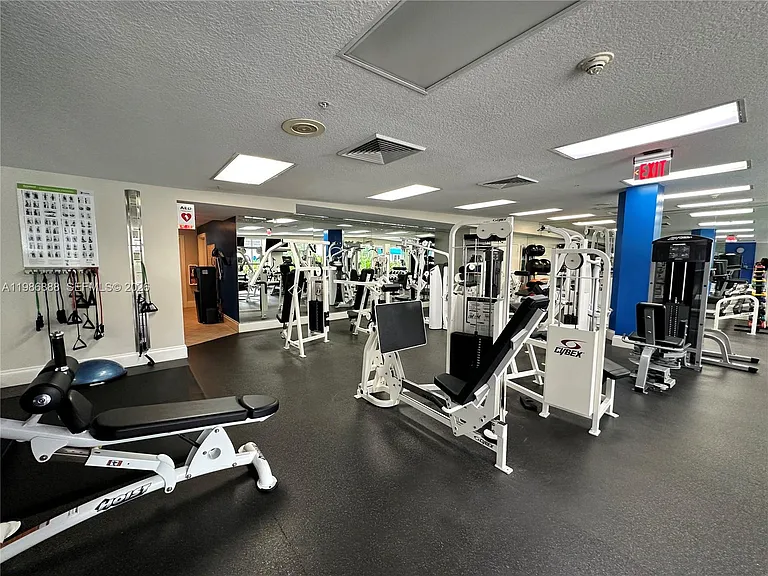 6051 N Ocean Dr #704 — Photo 29