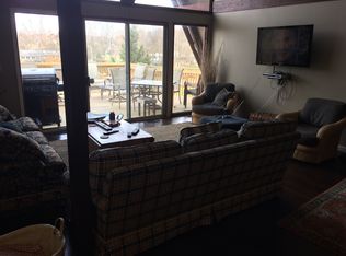 74 W Lakengren Dr, Eaton, OH 45320