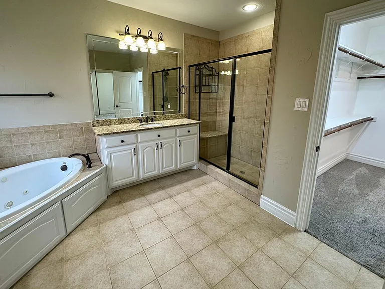 1305 Miami Dr — Photo 13