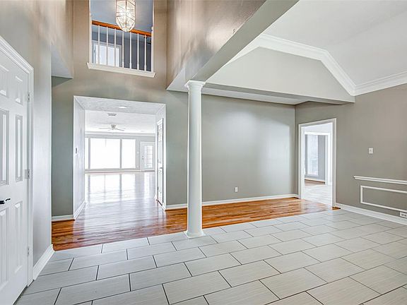 5th image of 7730 Cedar Elm Dr