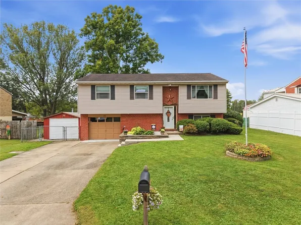 163 Van Dr, Connellsville, PA 15425