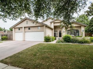 385 W Goshen Ave, Clovis, CA 93611