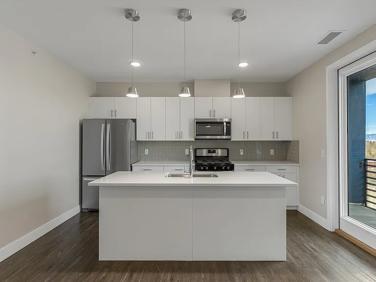 2374 S University Blvd #501 — Photo 4