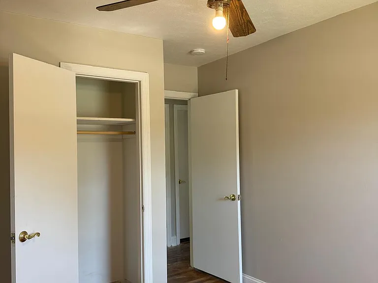717 Glensford Dr — Photo 12