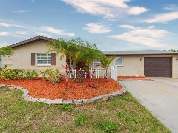 5521 Flora Ave, Holiday, FL 34690
