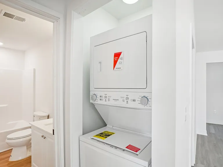 Full size washer & dryer