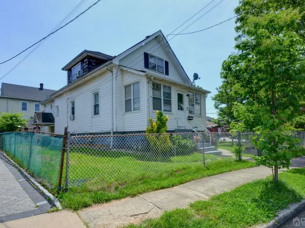 54 Hayward Ave, Carteret, NJ 07008