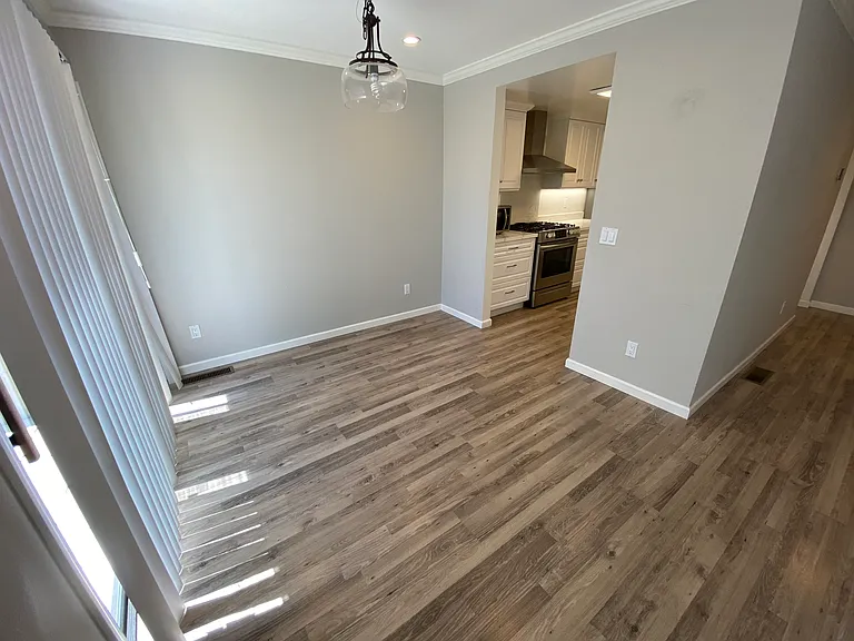 1016 Poplar Dr — Photo 5