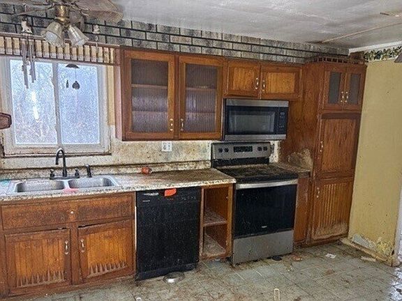 5th image of 161 Alcan Dr