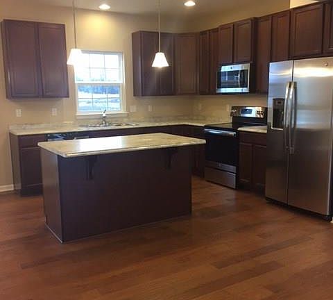 3rd image of 5943 Kennebec Ct
