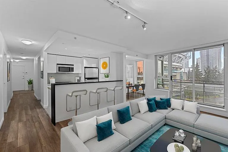 2 bed, 2.0 bath, 1014 sqft, $3,800 — Photo 4