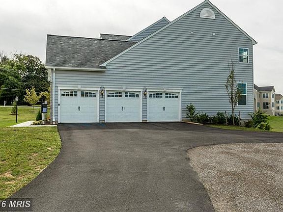 2nd image of 620 Cedar Ln #1I4H4V