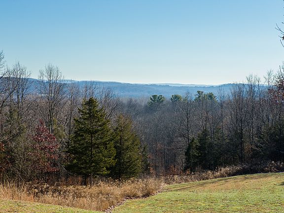 3rd image of 30 Eagles View Ln