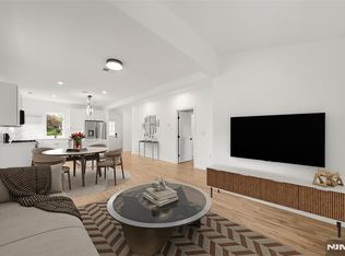 174 Pleasant Ave, Bergenfield, NJ 07621