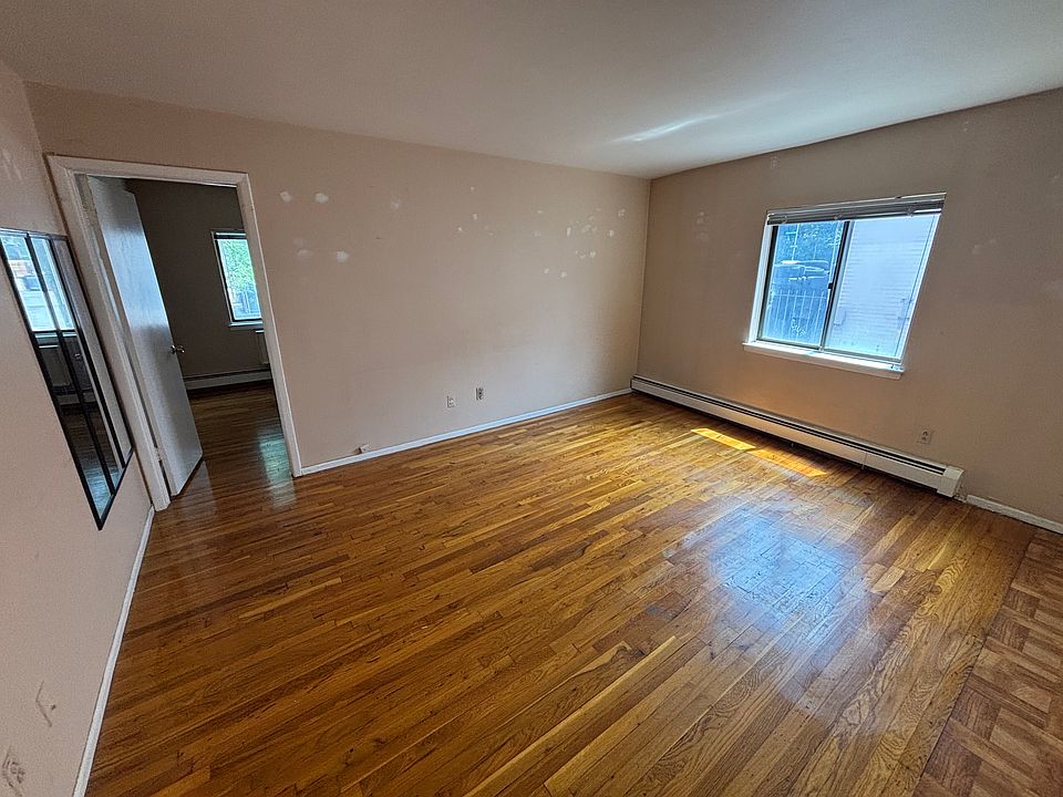 1st image of 58-35 Utopia Pkwy #2C