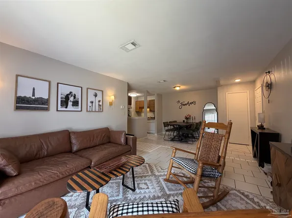 130 E Nine Mile Rd APT 7, Pensacola, FL 32534