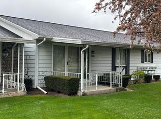 5646 Leisure South Dr SE, Kentwood, MI 49548