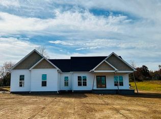 1147 New Grove Rd, Smiths Grove, KY 42171