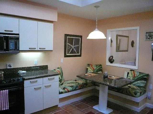 2 bed, 1707 sqft, $9,500 — Photo 3