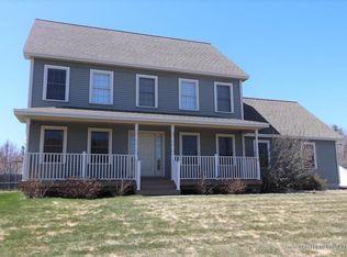 150 Rolling Meadow Dr, Bangor, ME 04401