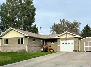 819 Rose Marie Dr, Riverton, WY 82501