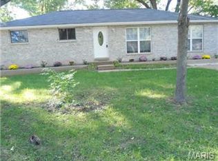 3916 Valley Dr, Imperial, MO 63052