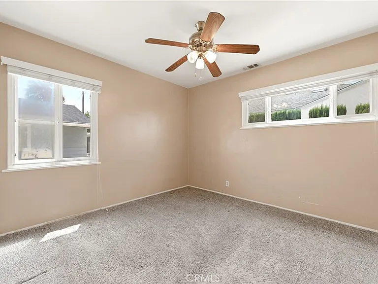 6266 N Muscatel Ave — Photo 16