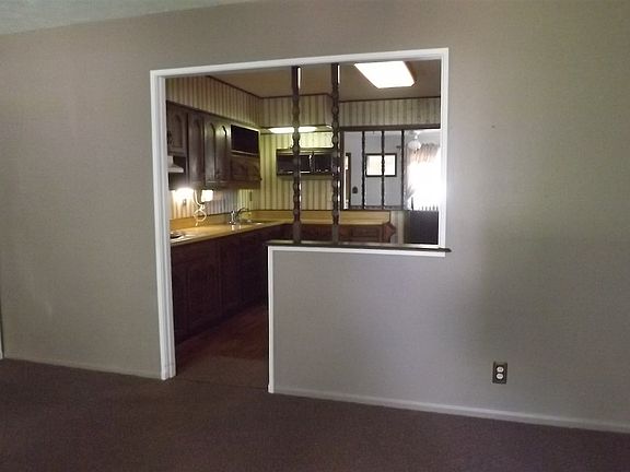2nd image of 1800 Washington Dr