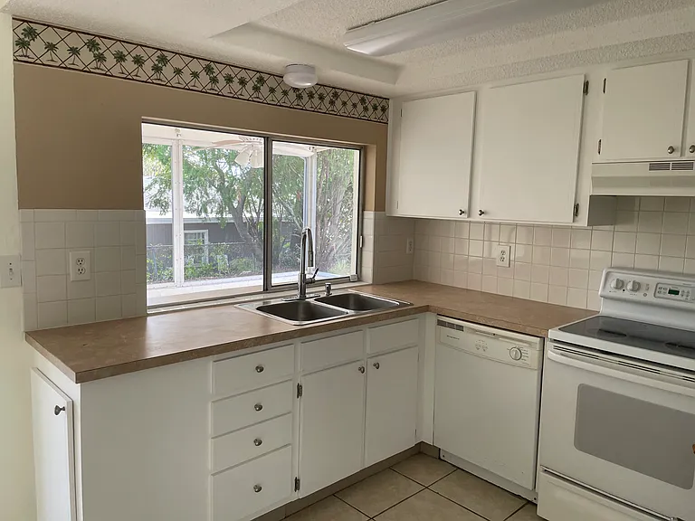 12414 Parchment Dr — Photo 5